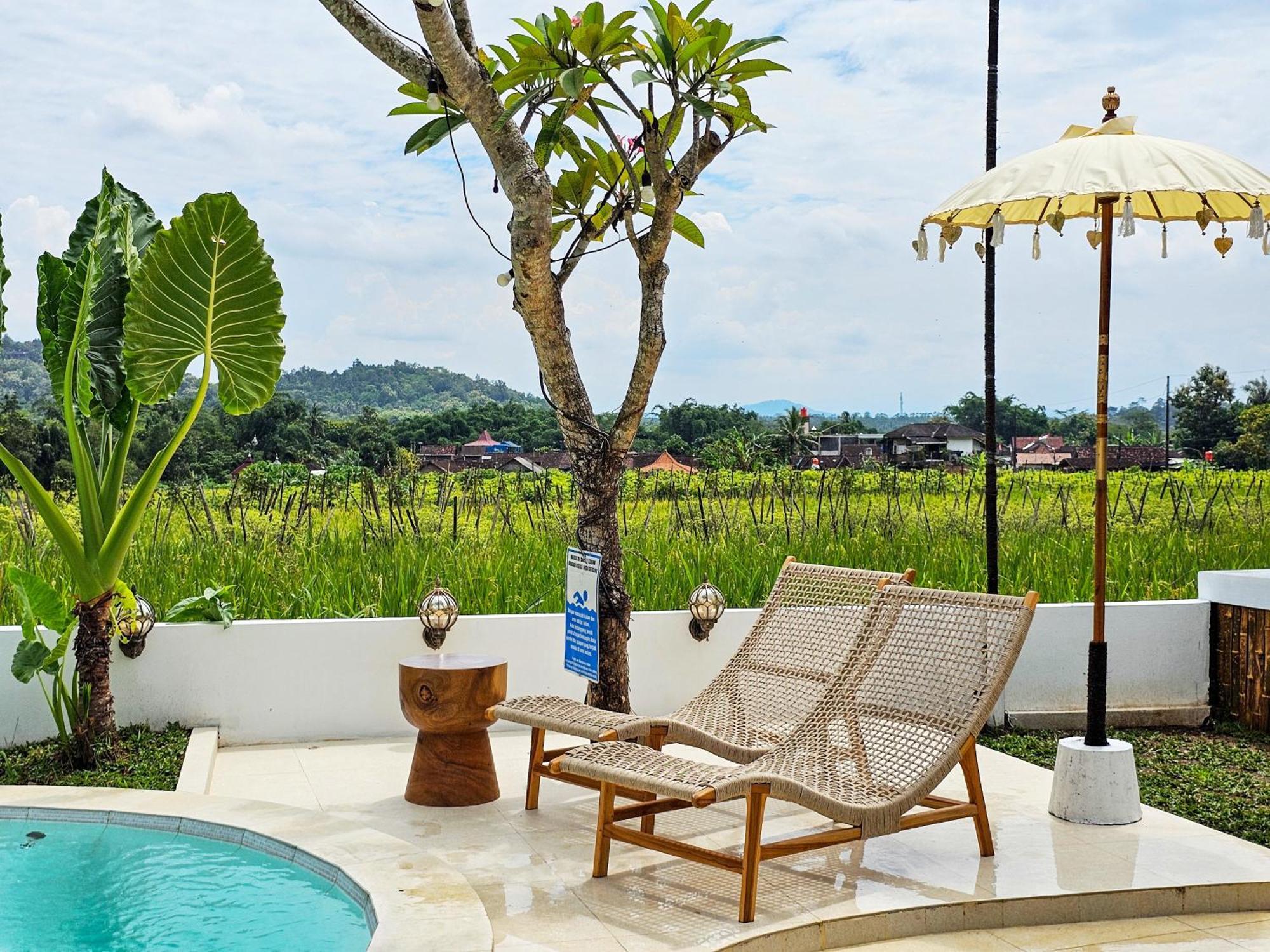 Janur Bungalow Magelang Luaran gambar