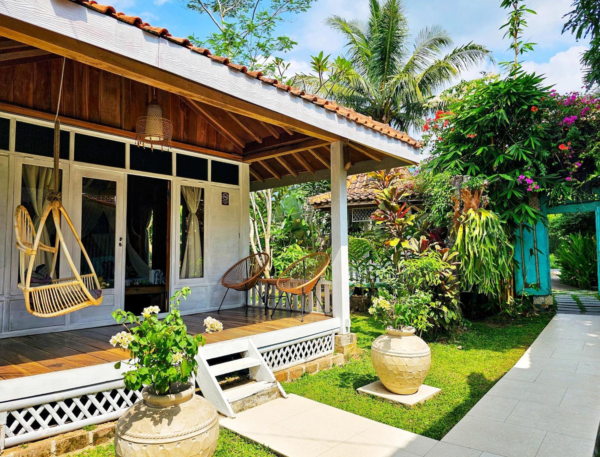 Janur Bungalow Magelang Bilik gambar