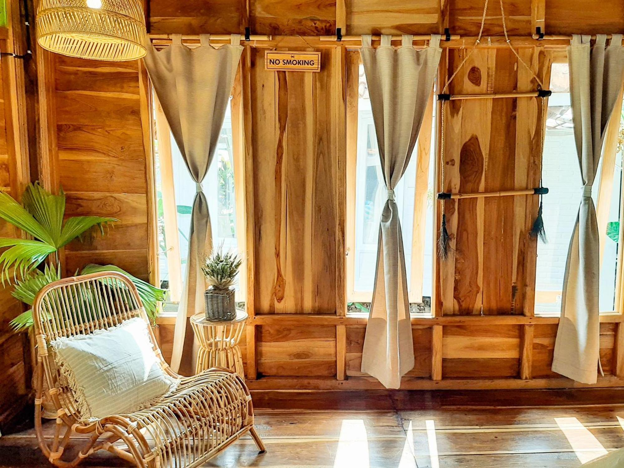 Janur Bungalow Magelang Bilik gambar