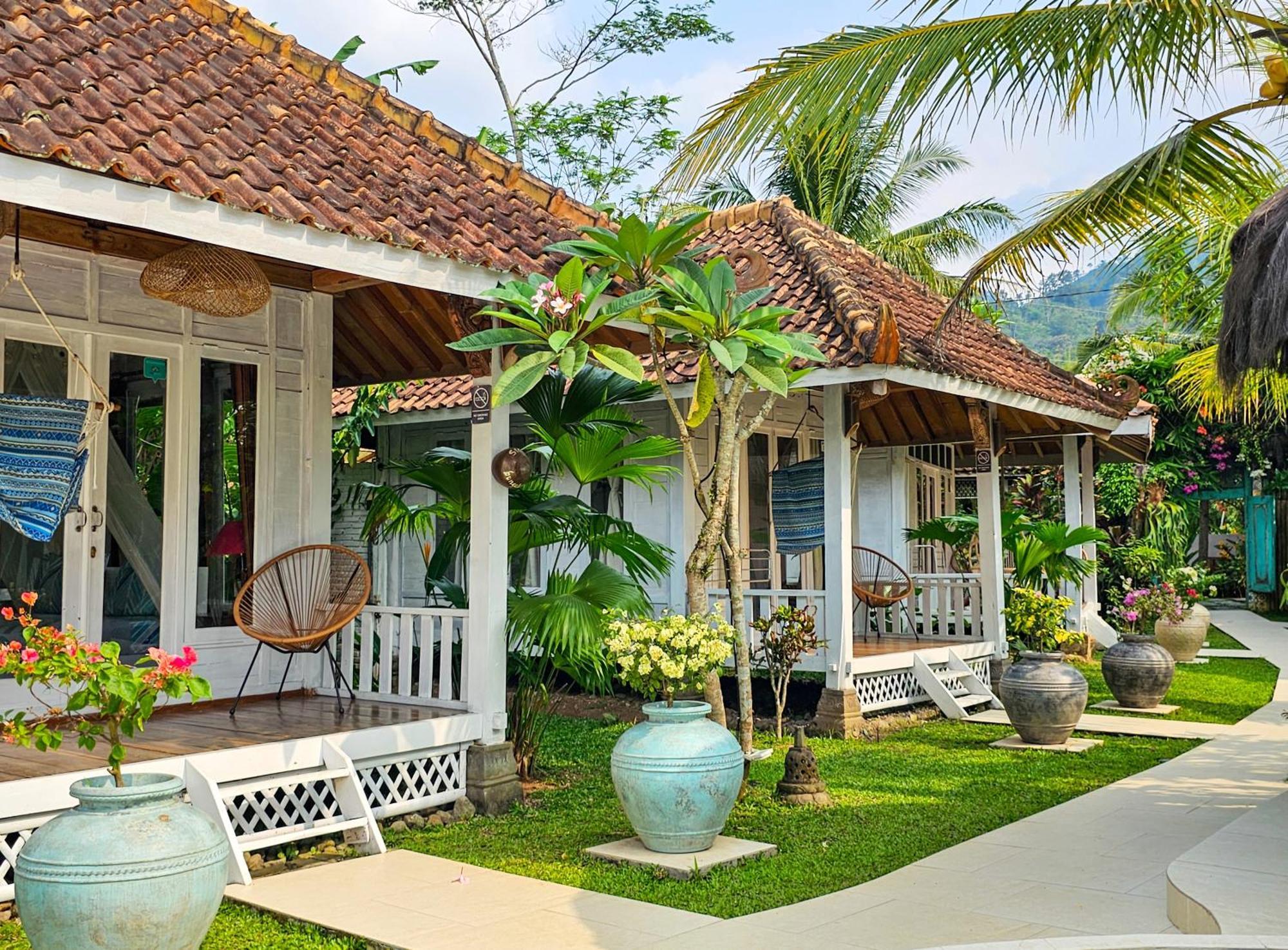 Janur Bungalow Magelang Luaran gambar